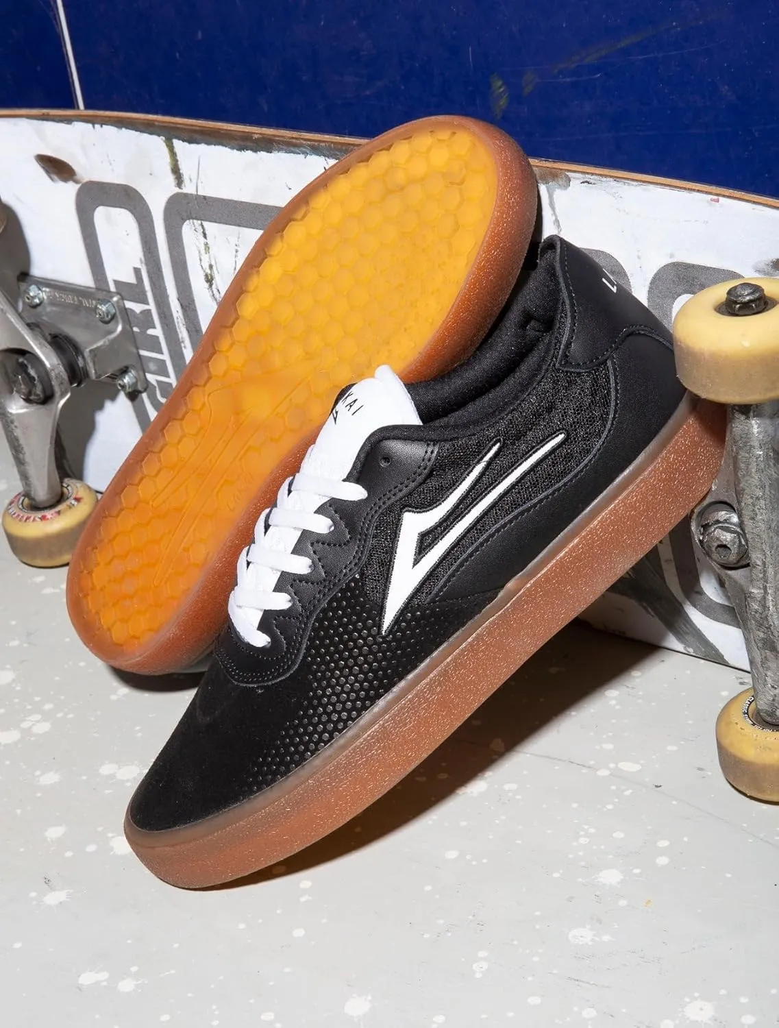 Lakai Mens Essex Low-Top Skateboarding Shoe