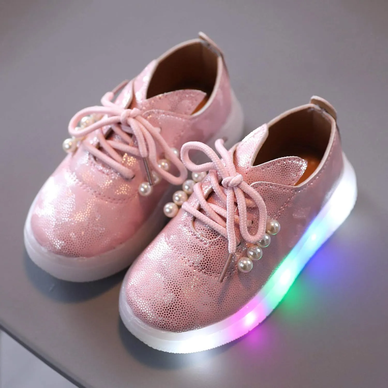 Light Up Shoes for Boys Girls Kids Tennis Sneakers Led Walking Shoes Toddler Flashing Tennis Sneakers with Pearl