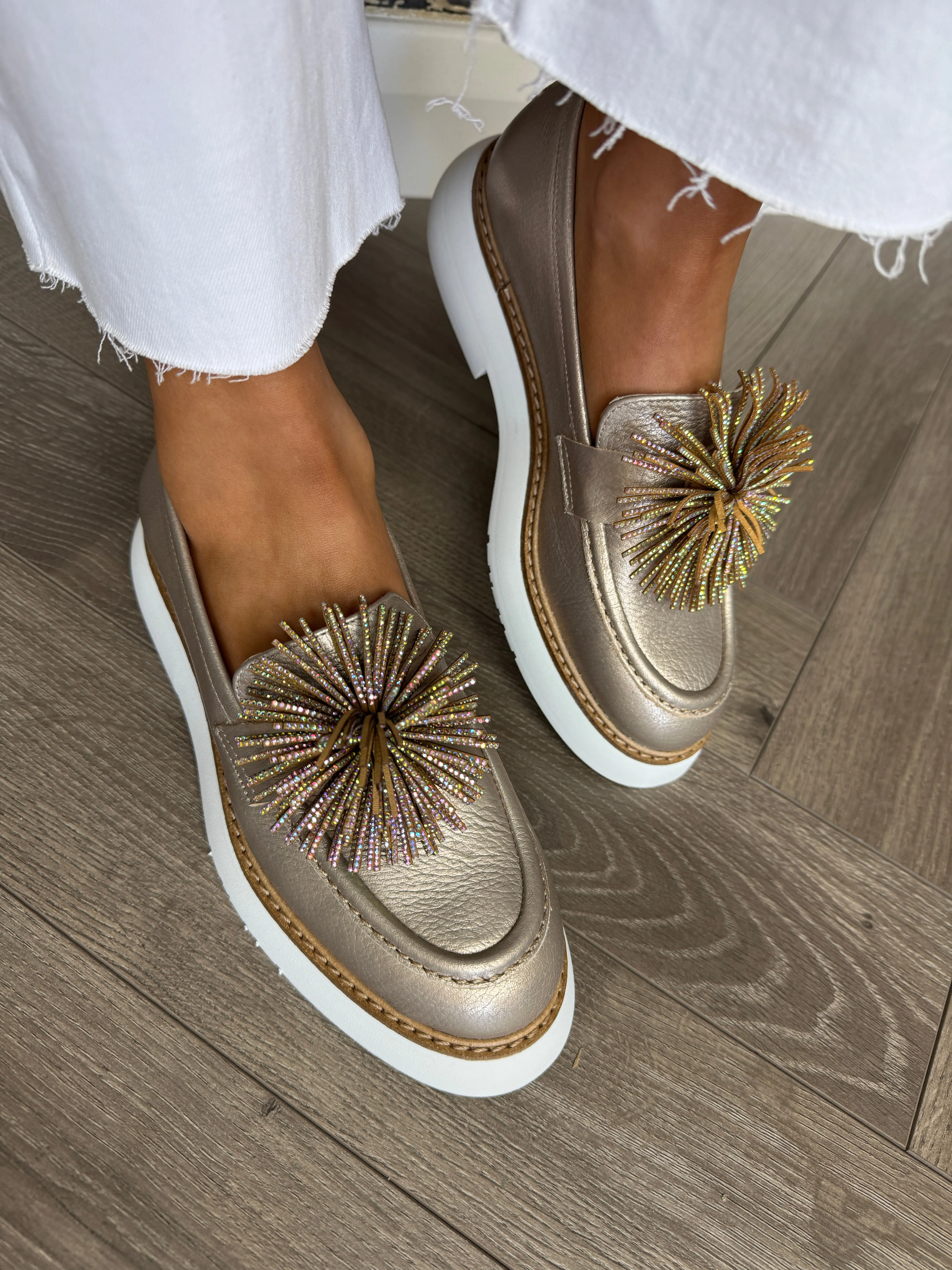 Marian (M4) 9203 Metallic Loafer With Diamanté Pom-Pom - Nacre Oro