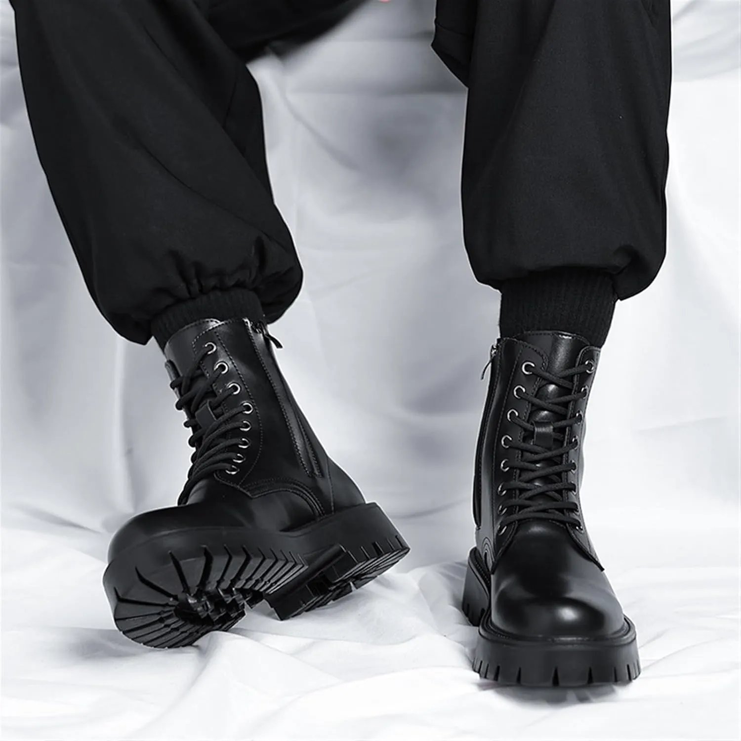 Men's Chukka Boots Fashion Motorcycle Boots Leather Platform Lug Sole Ankle Boots Side Zipper Combat Boots For Men