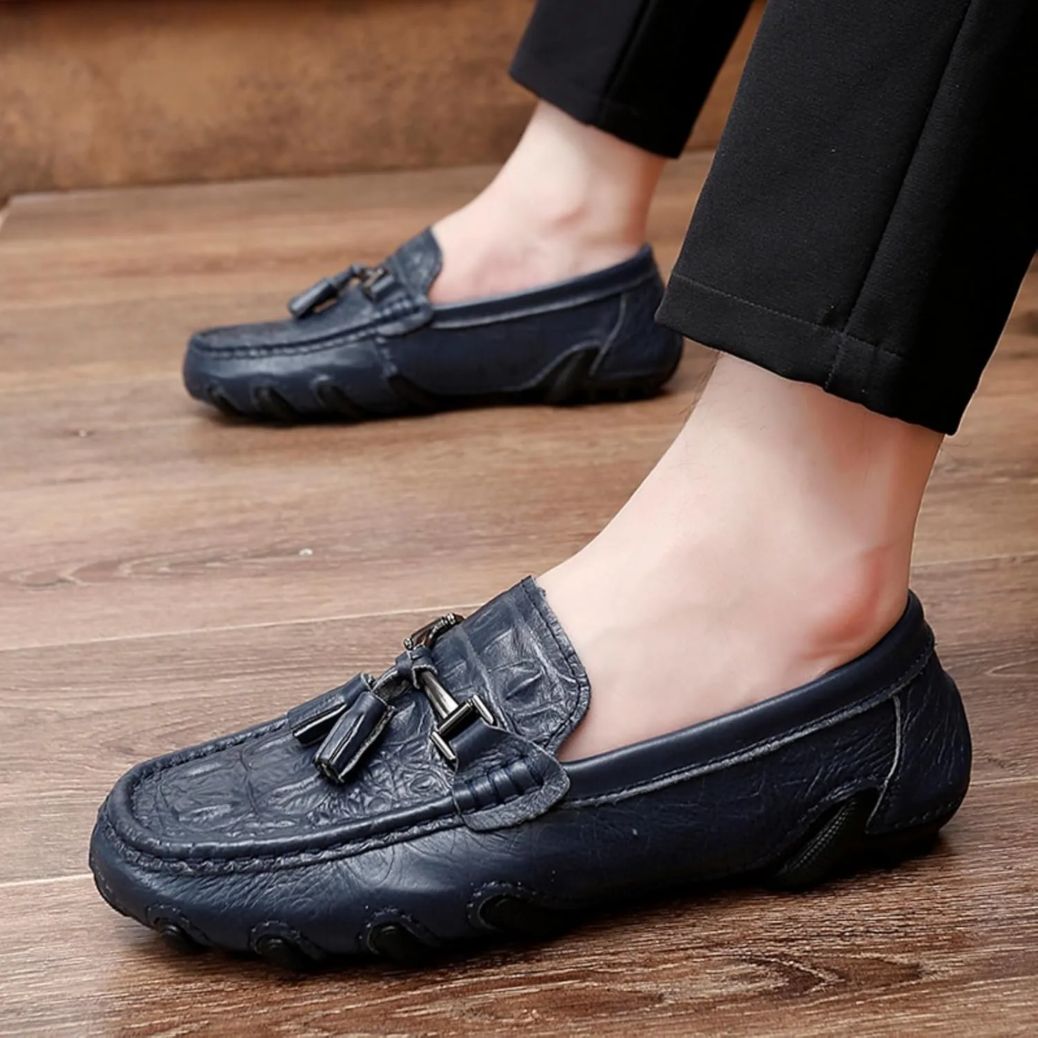 Mens Genuine Cowhide Leather Loafers Slip Ons, One - Step - on Shoes, Casual Driving and Business Suitable Flat Walking Moccasin Boat Shoes, Fashionable Wedding Slipper