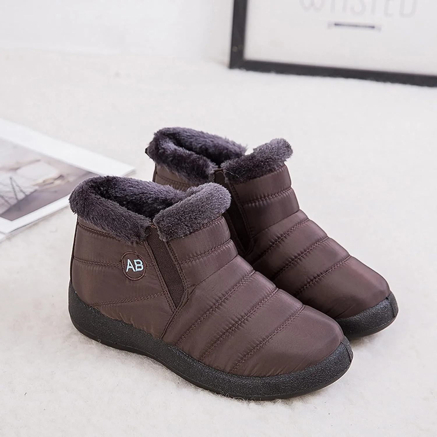 oiangi Platform Snow Boots for Women Waterproof Fashion Quilted Keep Warm Round Toe Slip-on Flats Booties Winter Soft Comfortable Outdoor Casual Shoes