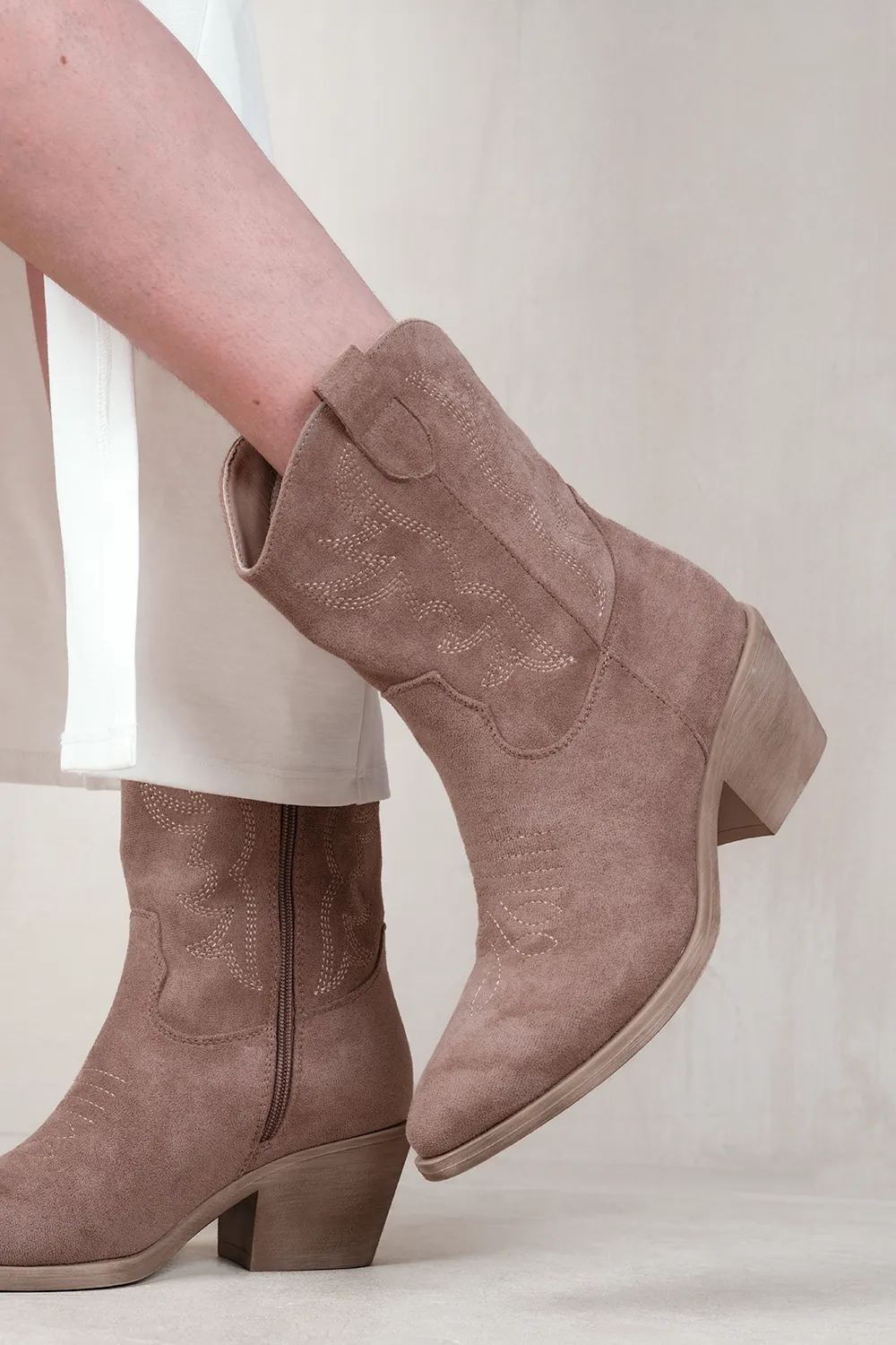 RODEO BOOTS WITH SELF COLOR EMBROIDERY AND SIZE ZIP IN KHAKI SUEDE