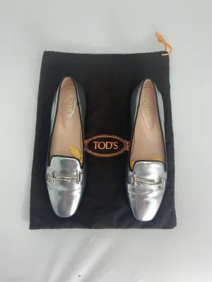 Tod`s silver leather loafers size UK7/US9