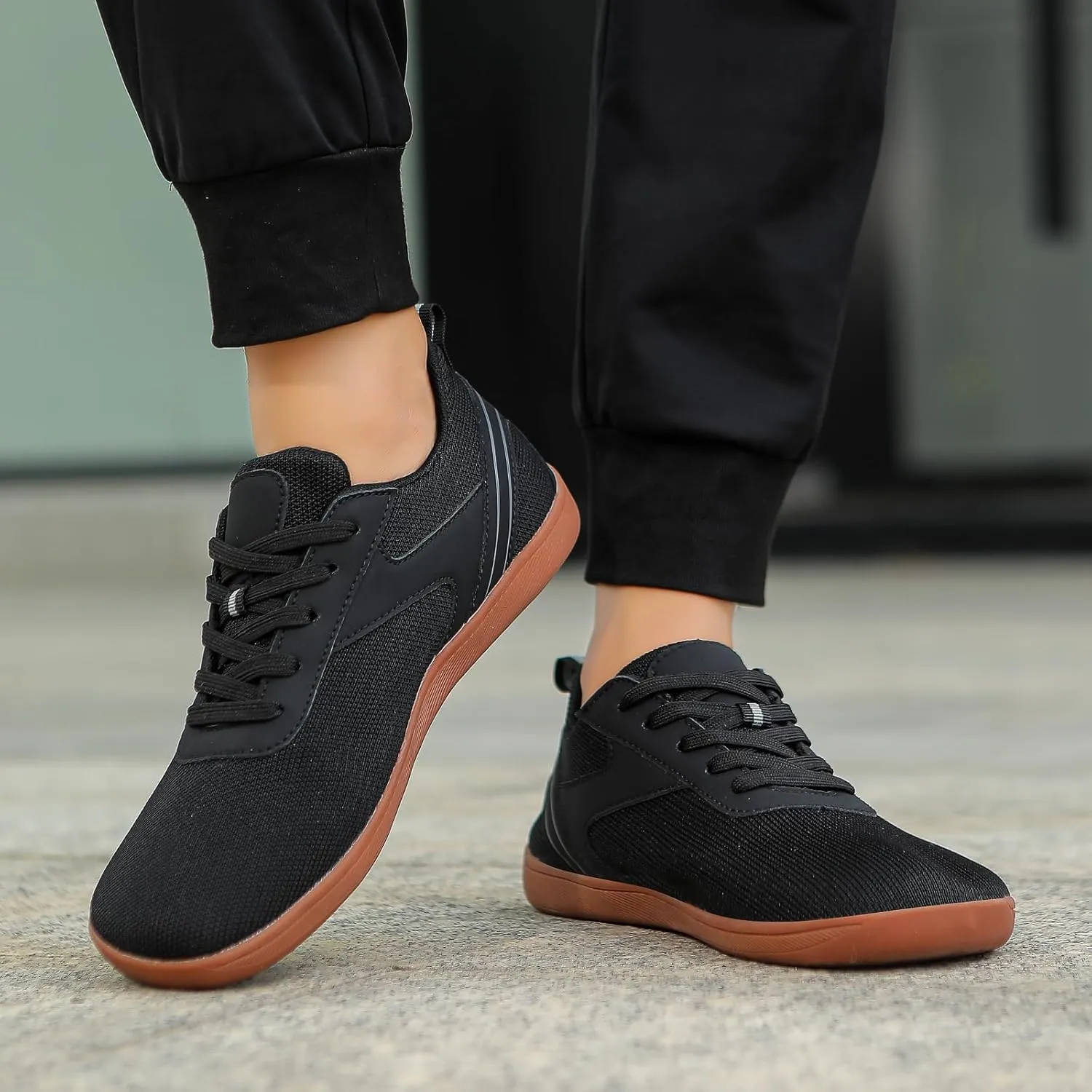 Womens Wide Toe Barefoot Shoes Comfortable Breathable Mesh Minimalist Walking Shoes Trendy Lightweight Slip On Zero Drop Workout Sneakers Casual Athletic Barefoot Sneakers